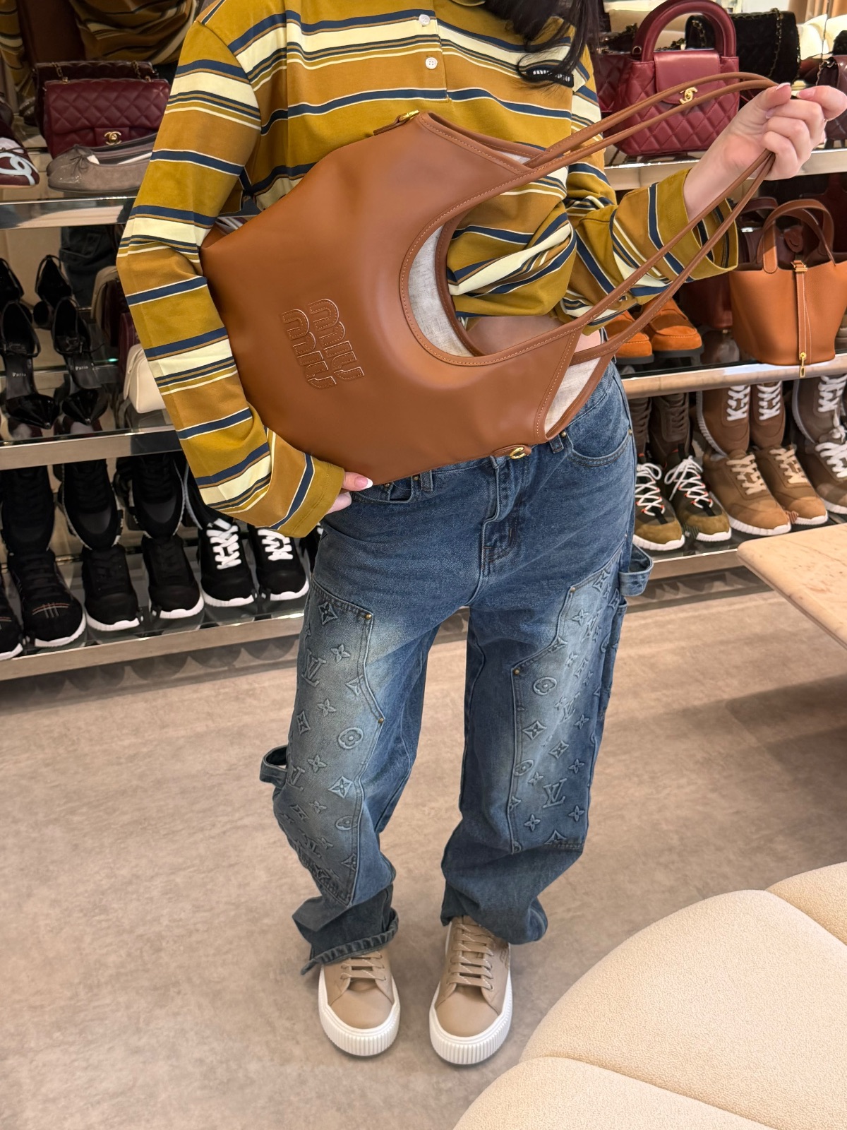 Shlovas outfit photo 3