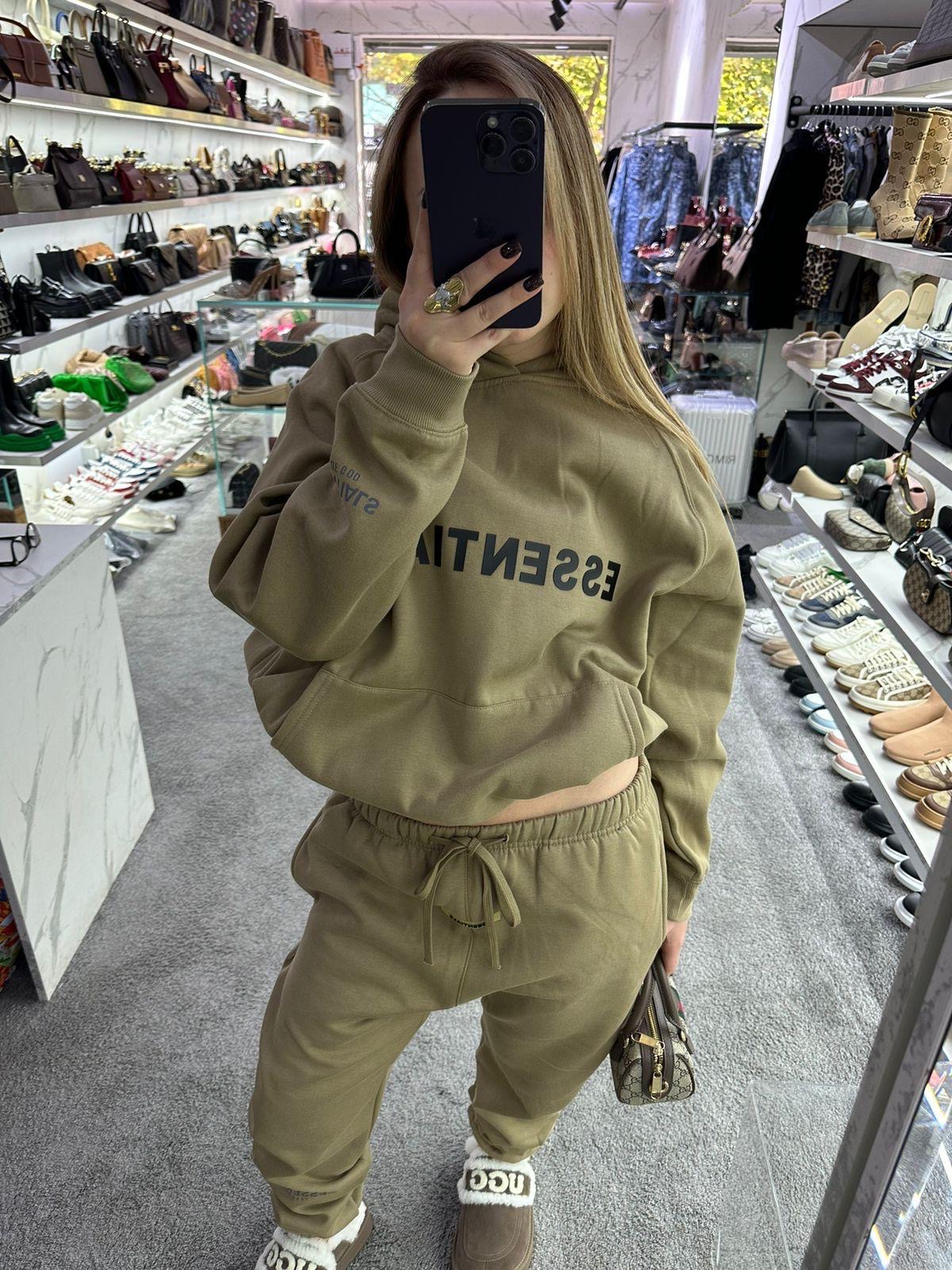 Essentials Set
