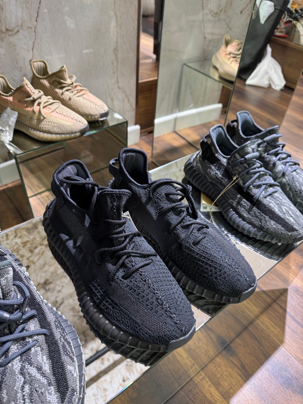 Yeezy Shoes