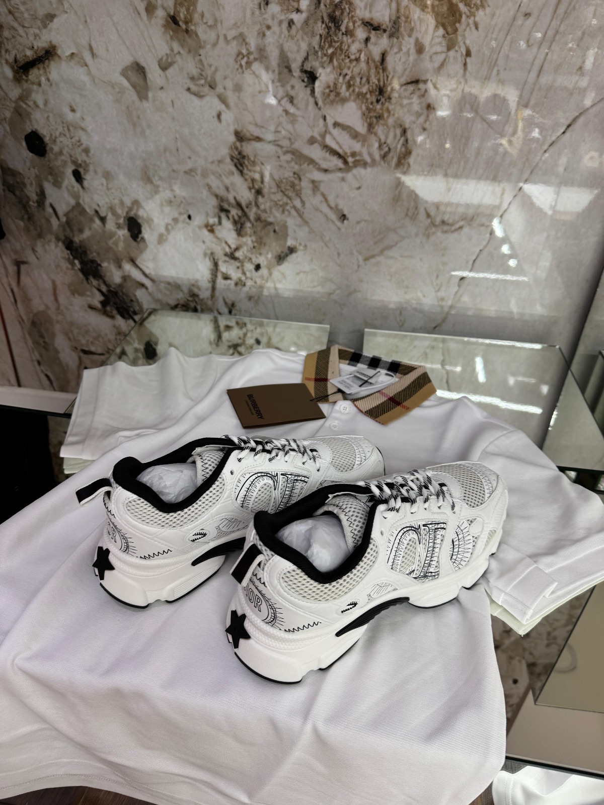Dior Shoes photo 2