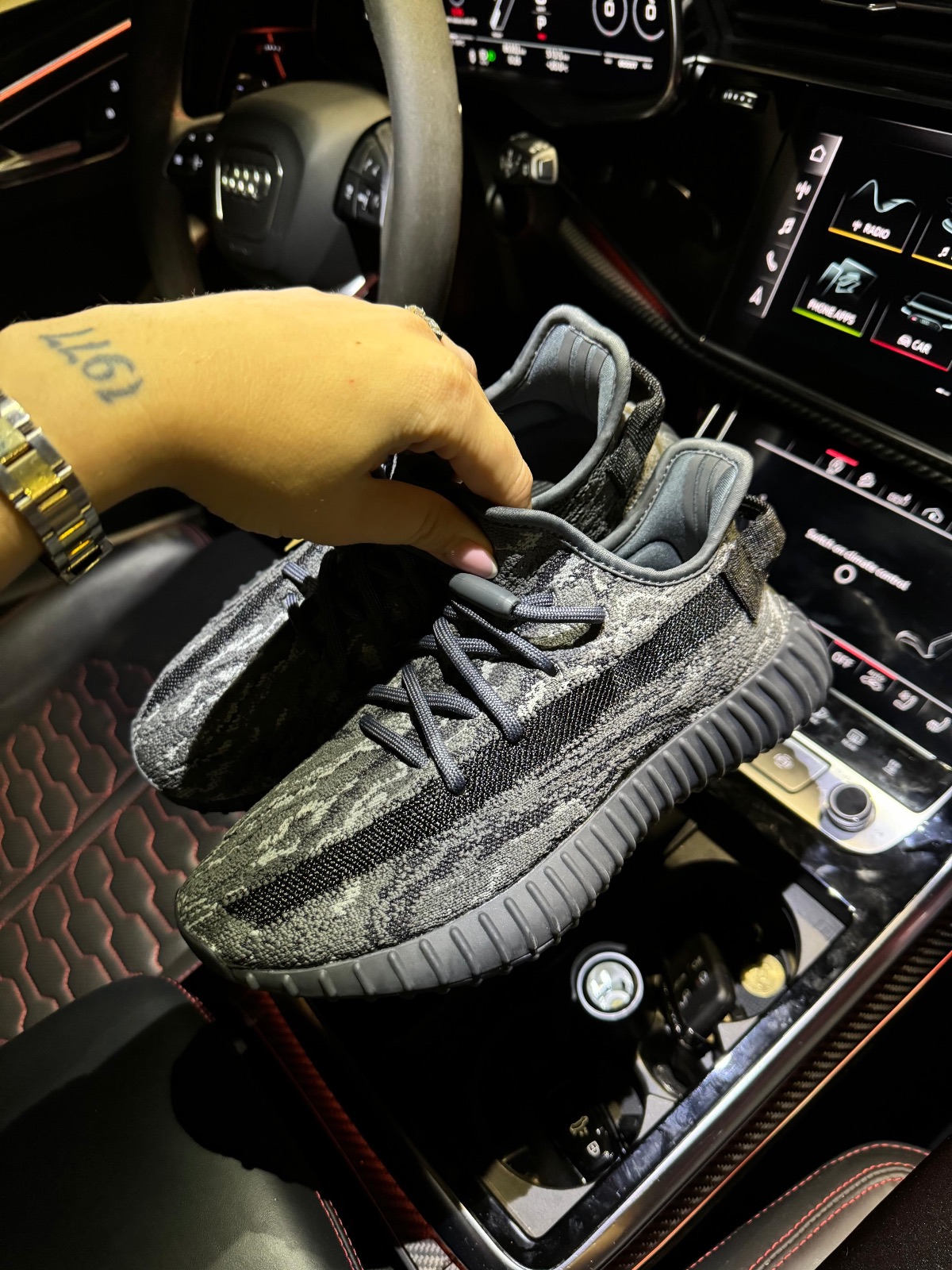 Yeezy Shoes