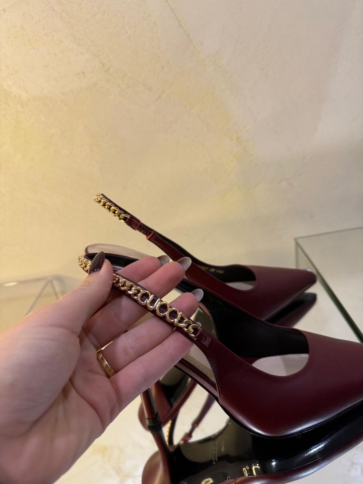 Gucci Shoes photo 2