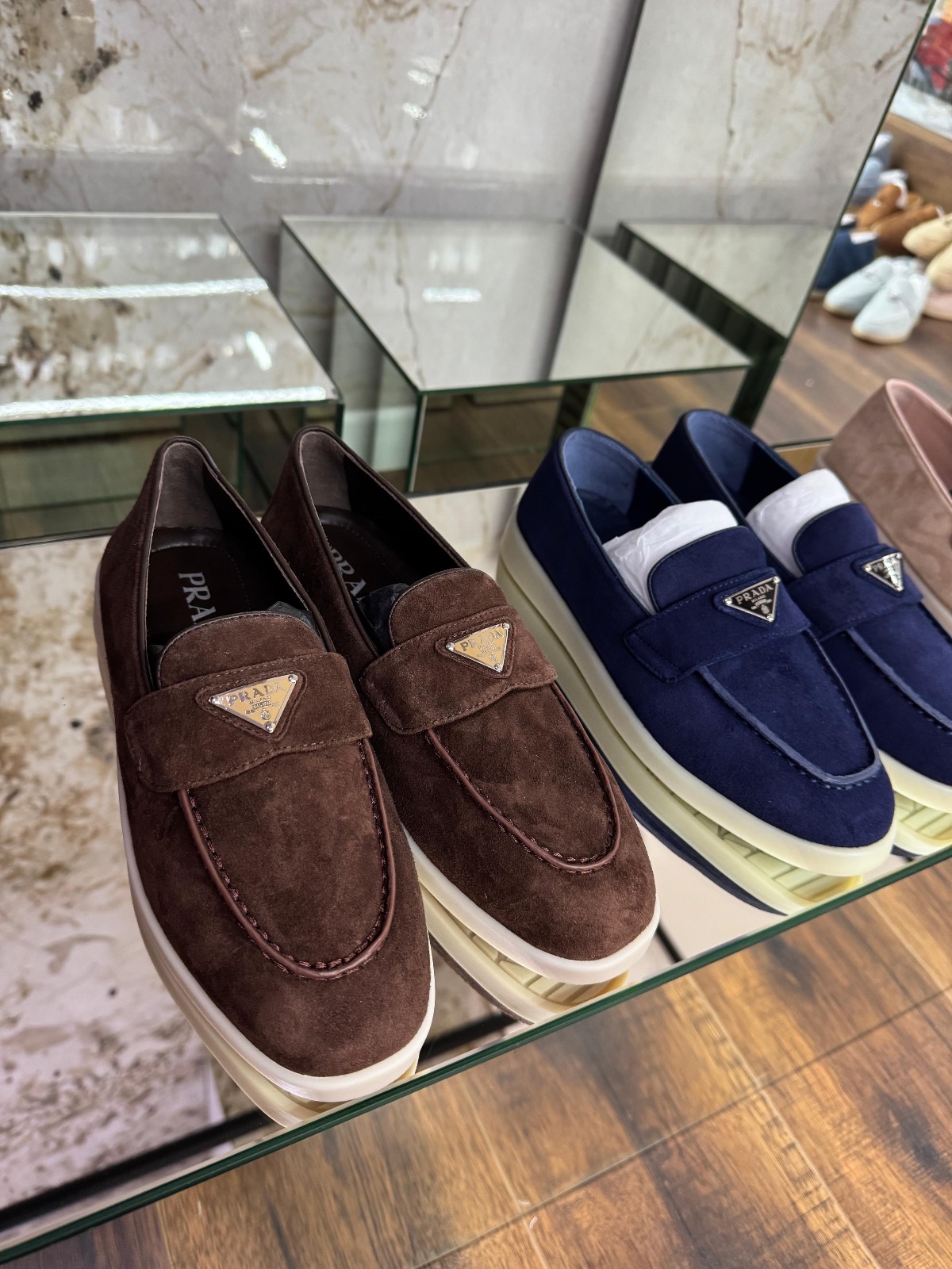 Prada Shoes photo 3