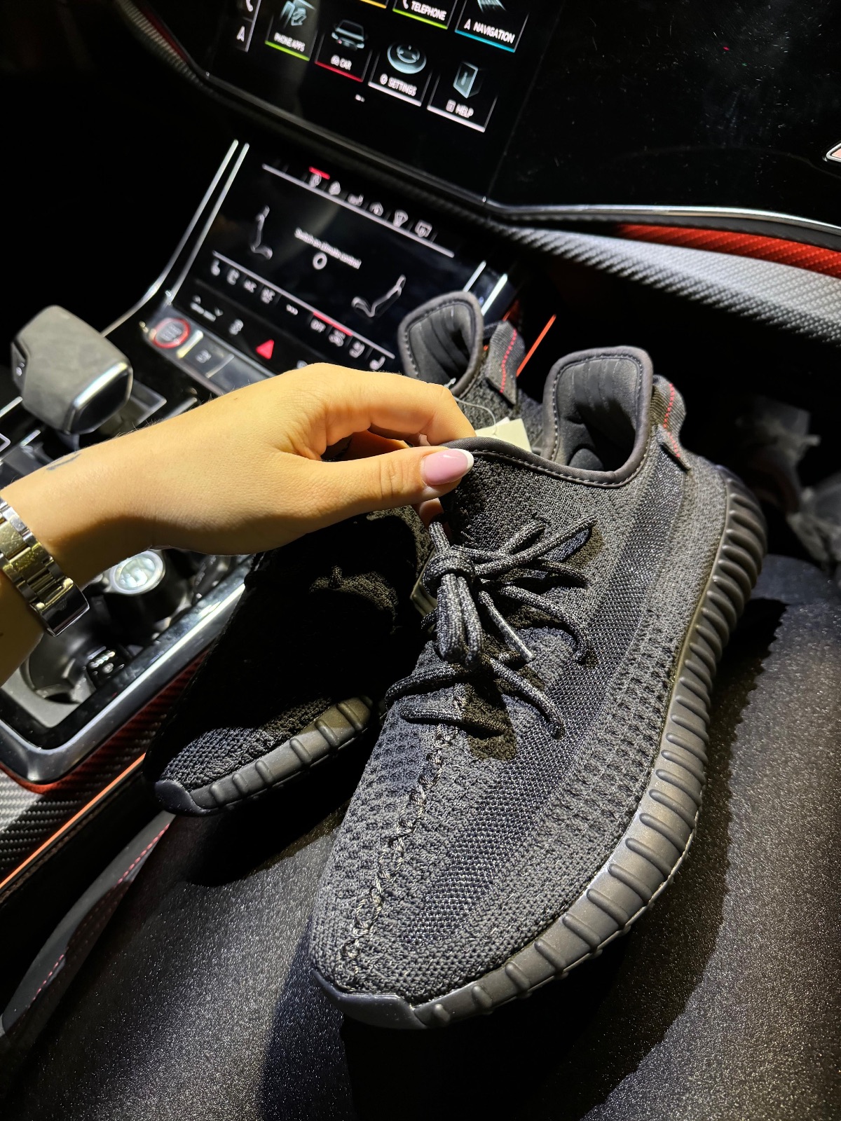 Yeezy Shoes photo 2