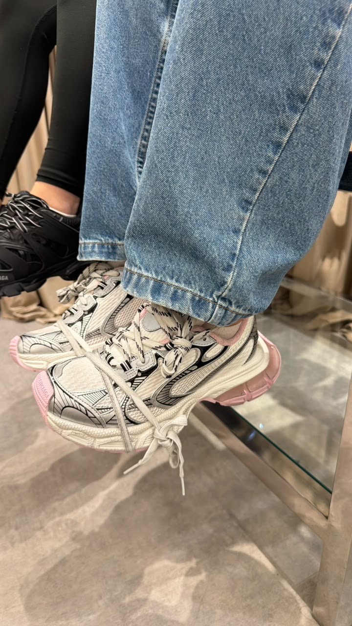 Balenciaga Shoes photo 2
