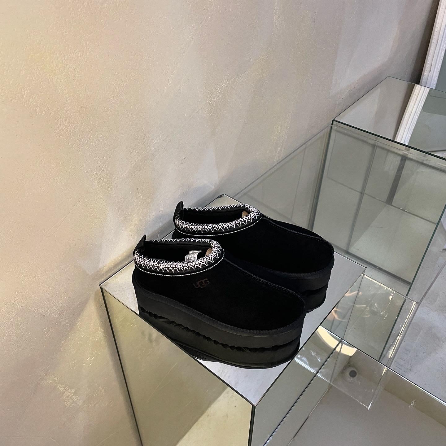 Ugg Shoes