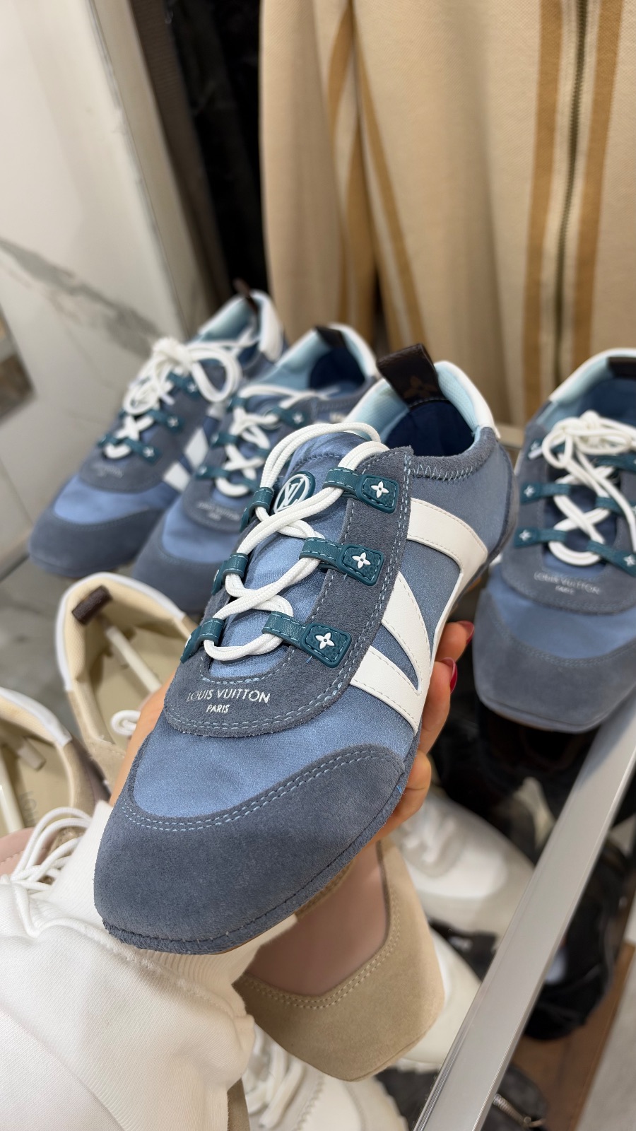 Louis Vuitton Shoes photo 2