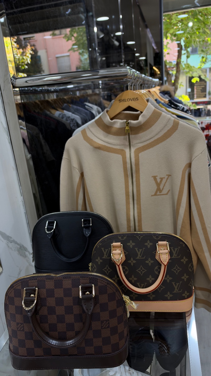 Louis Vuitton Bags photo 2